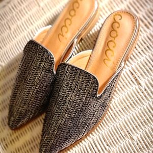 NWOT CCOCCI METALLIC  BLACK AND SILVER LEATHER SHOES